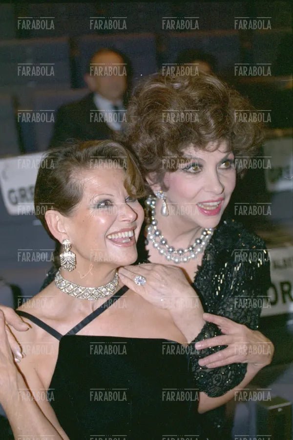 Claudia Cardinale e Gina Lollobrigida, Festival di Montecarlo, 2001 - Farabola Immagine digitale