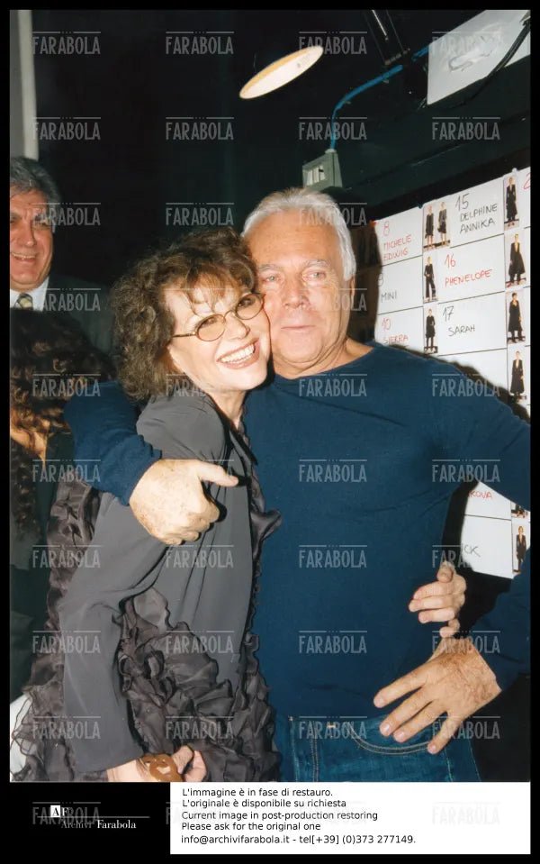 Claudia Cardinale e Giorgio Armani, 2001 - Farabola Immagine digitale