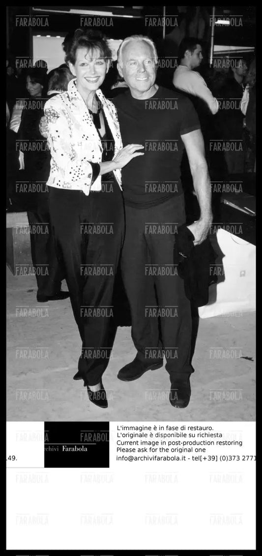 Claudia Cardinale e Giorgio Armani, Milano, 2000 - Farabola Immagine digitale