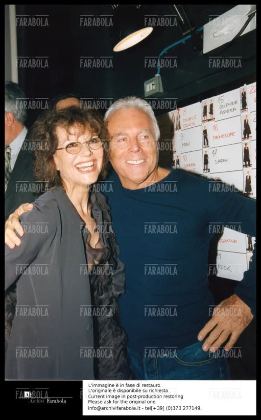 Claudia Cardinale e Giorgio Armani, Milano, 2001 - Farabola Immagine digitale