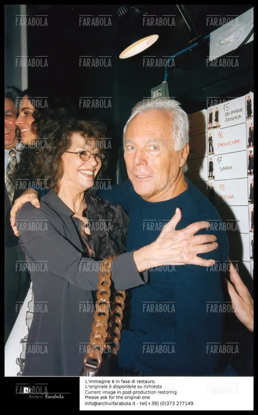 Claudia Cardinale e Giorgio Armani, Milano, 2001 - Farabola Immagine digitale
