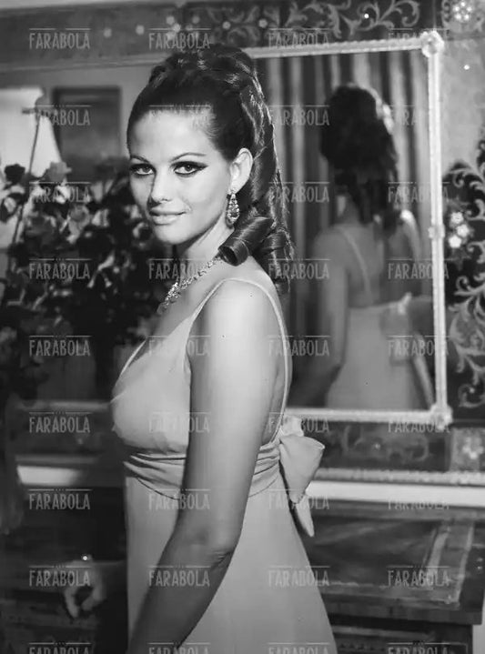 Claudia Cardinale, Milano, 1967 - Farabola Immagine digitale
