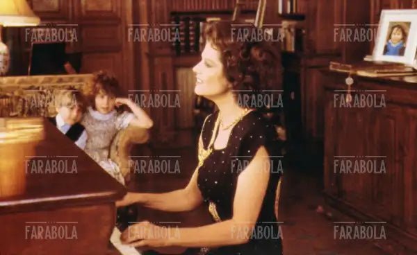 Claudia Cardinale nel film Blu elettrico, 1988 - Farabola Immagine digitale