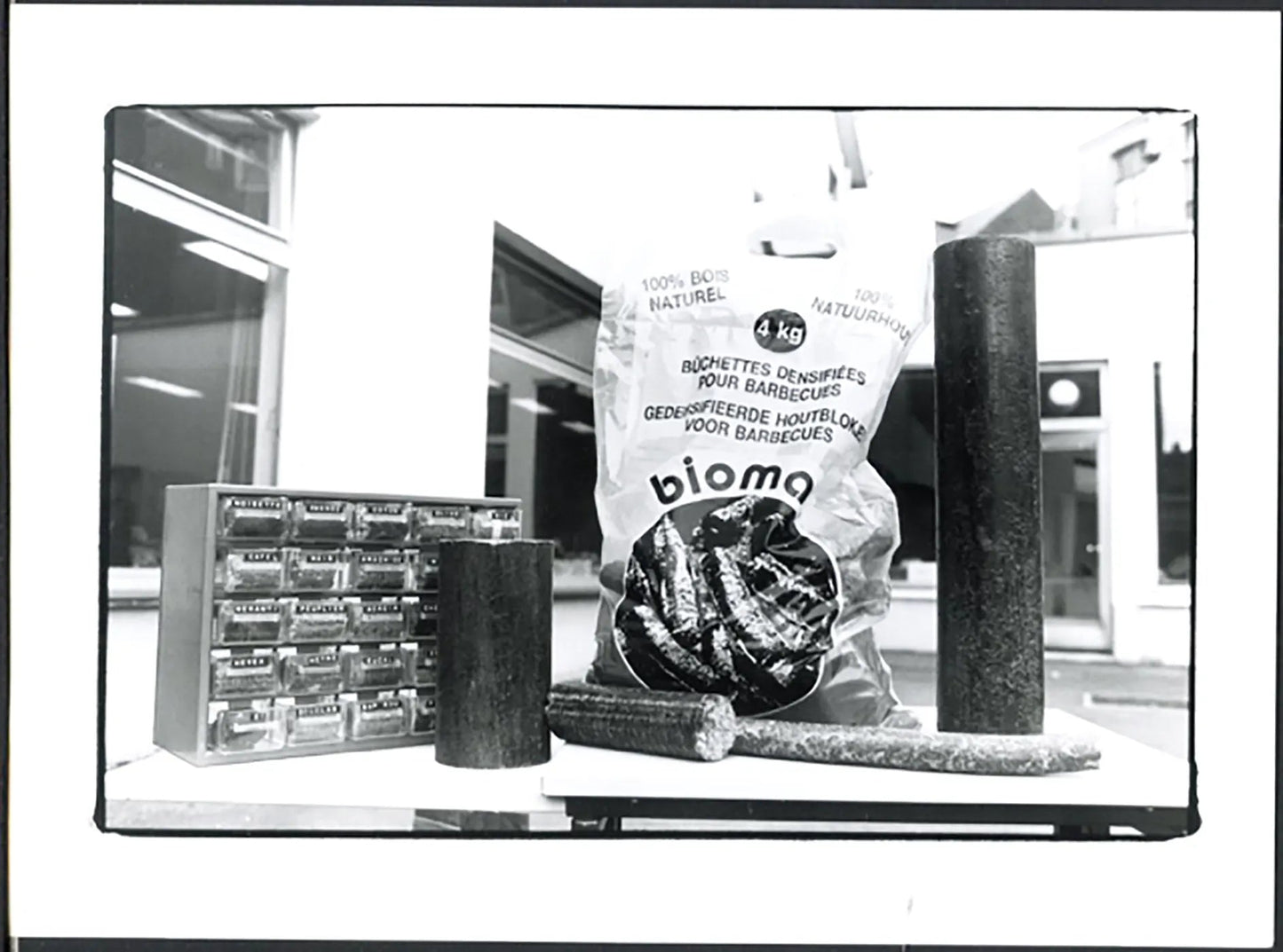 Combustibile a biomasse anni 90 Ft 5658 - Stampa 24x18 cm - Farabola Stampa ai sali d'argento