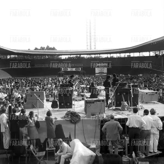 Concerto dei Beatles, Velodromo Vigorelli, Milano, 1965 - Farabola Immagine digitale