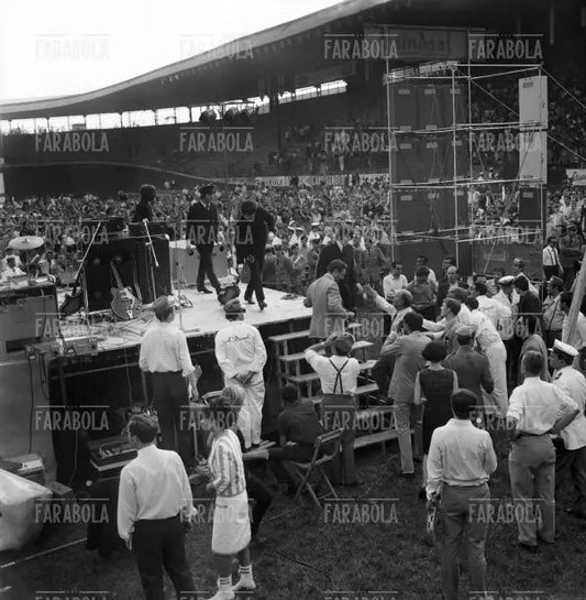 Concerto dei Beatles, Velodromo Vigorelli, Milano, 1965 - Farabola Immagine digitale
