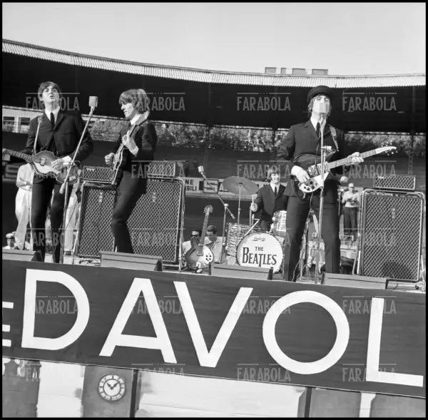 Concerto dei Beatles, Velodromo Vigorelli, Milano, 1965 - Farabola Immagine digitale
