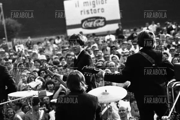 Concerto dei Beatles, Velodromo Vigorelli, Milano, 1965 - Farabola Immagine digitale