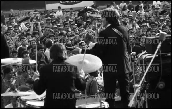 Concerto dei Beatles, Velodromo Vigorelli, Milano, 1965 - Farabola Immagine digitale