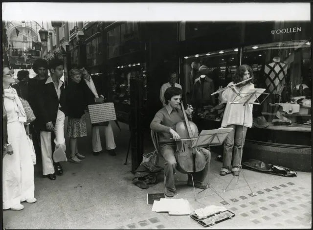 Concerto in Bond Street Londra 1977 Ft 35841 - Stampa 21x15 cm - Farabola Stampa ai sali d'argento