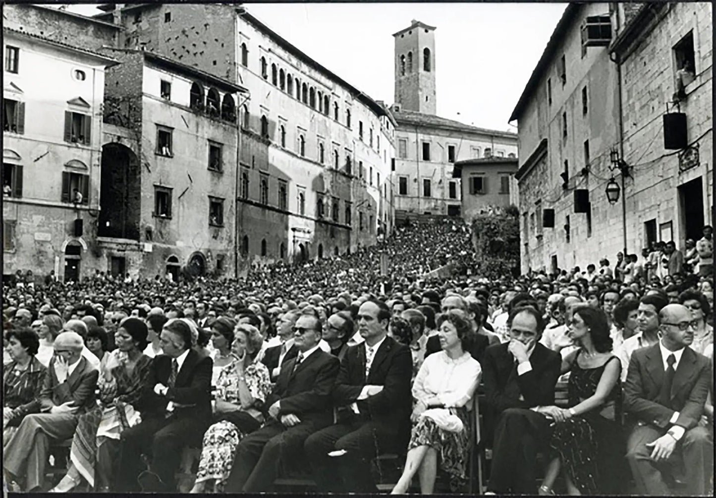 Concerto in piazza a Spoleto 1987 Ft 37748 - Stampa 20x30 cm - Farabola Stampa ai sali d'argento