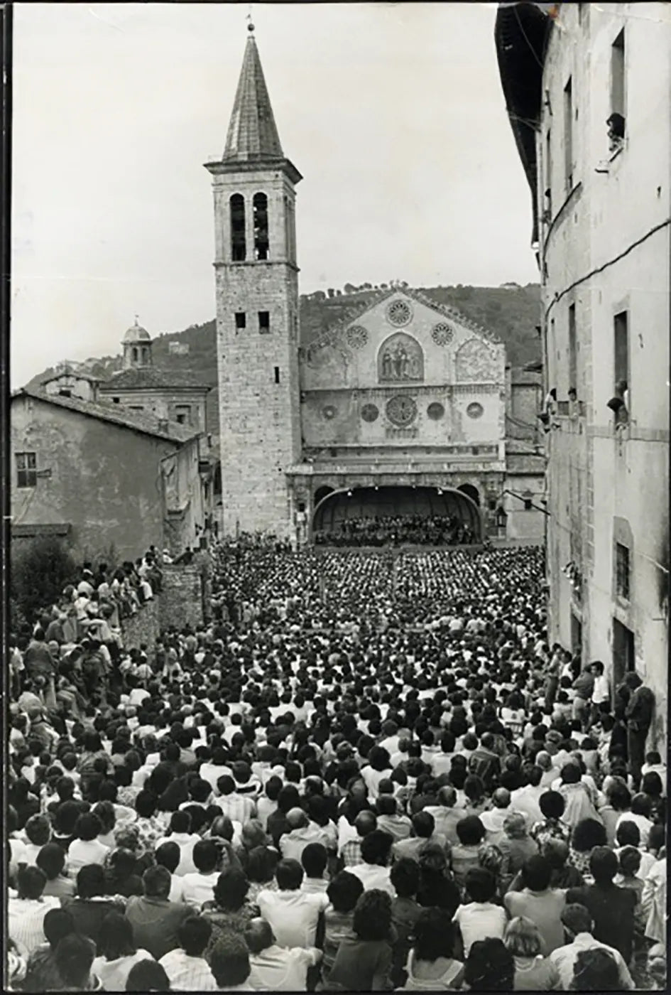 Concerto in piazza a Spoleto 1987 Ft 37752 - Stampa 20x30 cm - Farabola Stampa ai sali d'argento