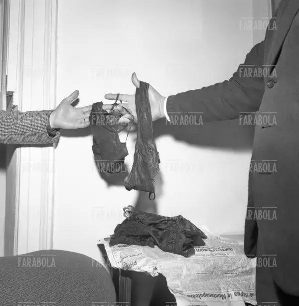 Conferenza stampa per la rapina in via Montenapoleone, Milano, 1964 - Farabola Immagine digitale