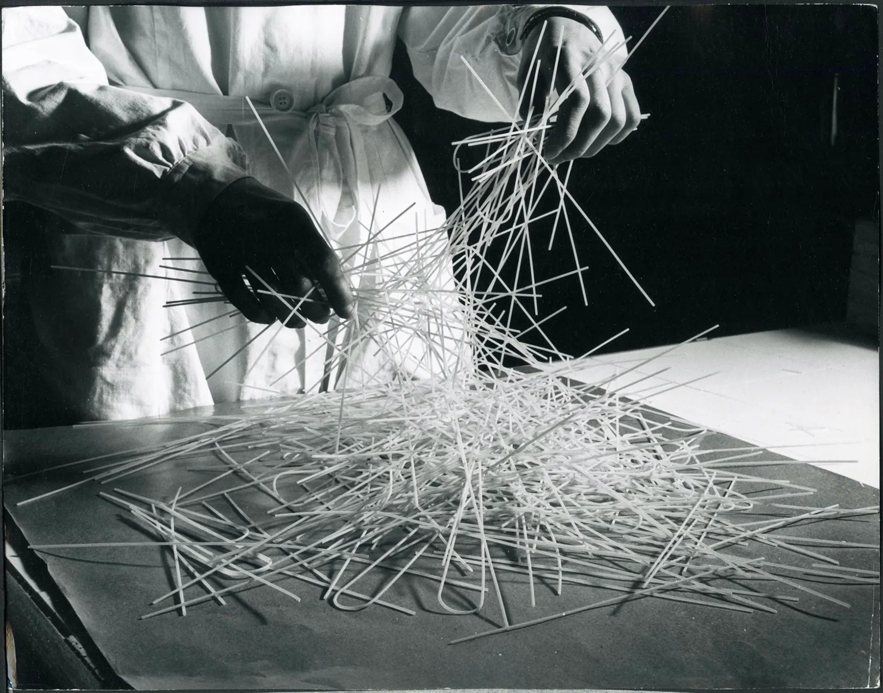 Controllo di produzione spaghetti anni 50 Ft 37512 - Stampa 24x30 cm - Farabola Stampa ai sali d'argento