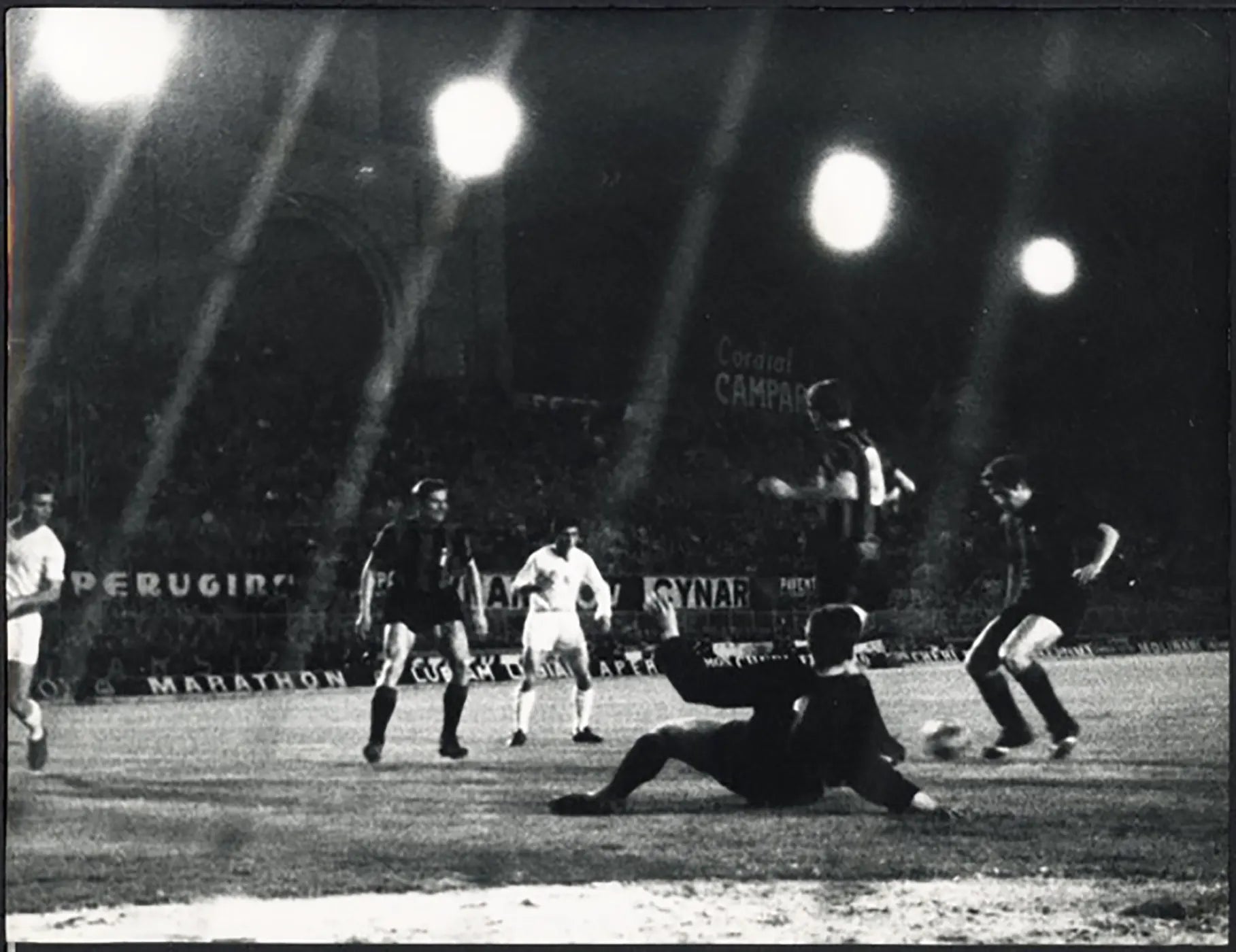 Coppa dei Campioni Inter vs CSKA 1967 Ft 38106 - Stampa 21x27 cm - Farabola Stampa ai sali d'argento