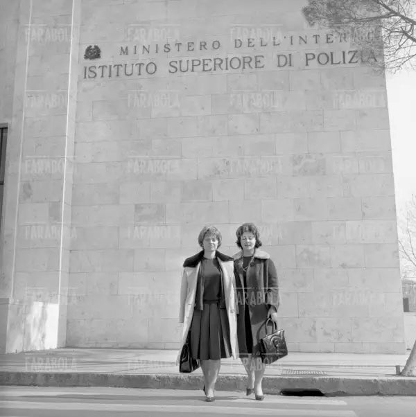 Corso di formazione delle vice - ispettrici di Polizia, Roma, 1961 - Farabola Immagine digitale