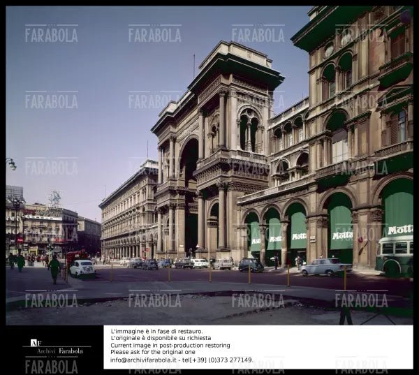 Corso Vittorio Emanuele II, Milano, anni 60 - Farabola Immagine digitale