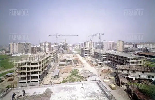 Costruzioni in zona Magenta - San Siro, Milano, anni 60 - Farabola Immagine digitale