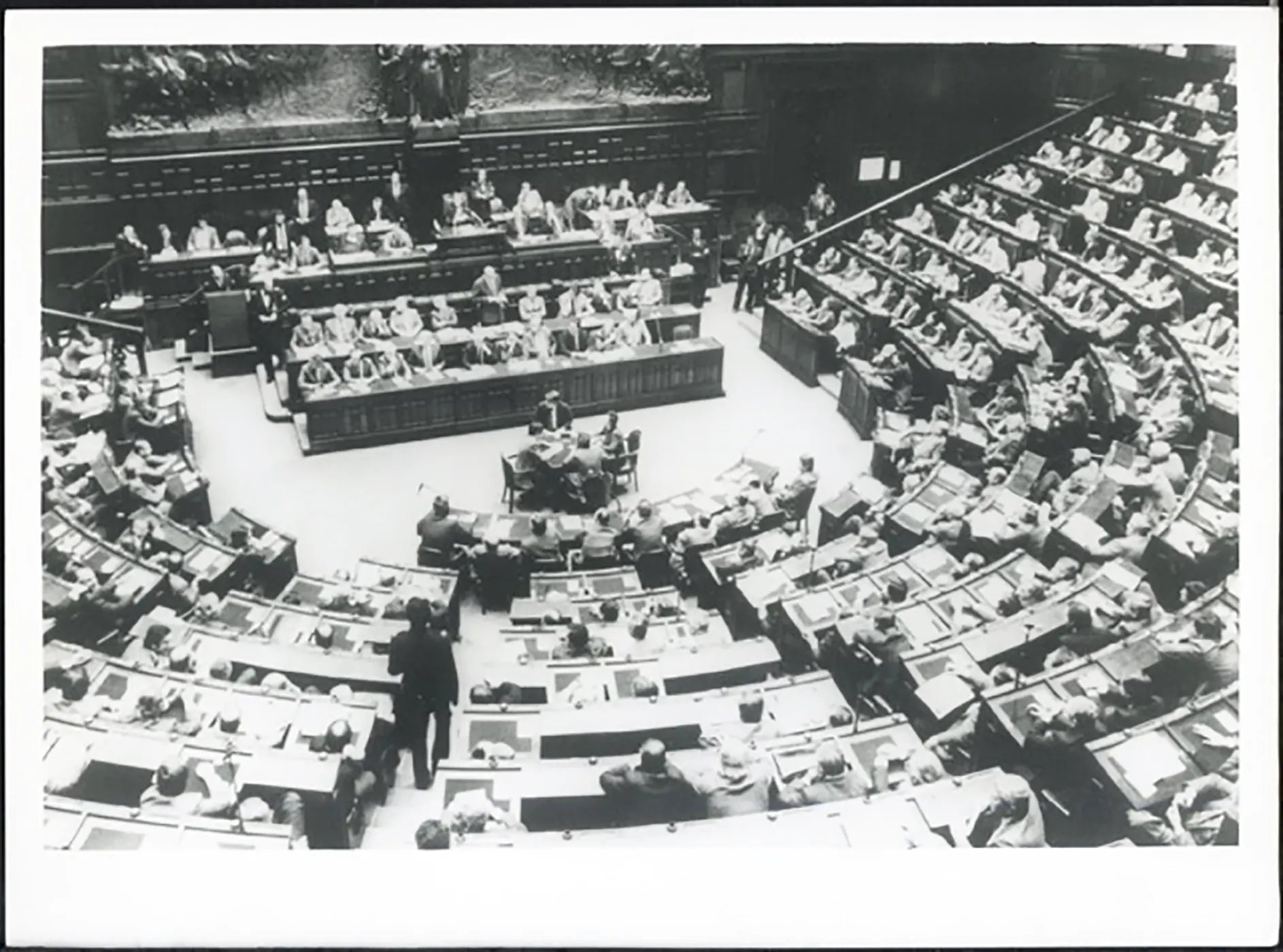 Craxi chiede la fiducia alla Camera 1985 Ft 37798 - Stampa 24x18 cm - Farabola Stampa ai sali d'argento