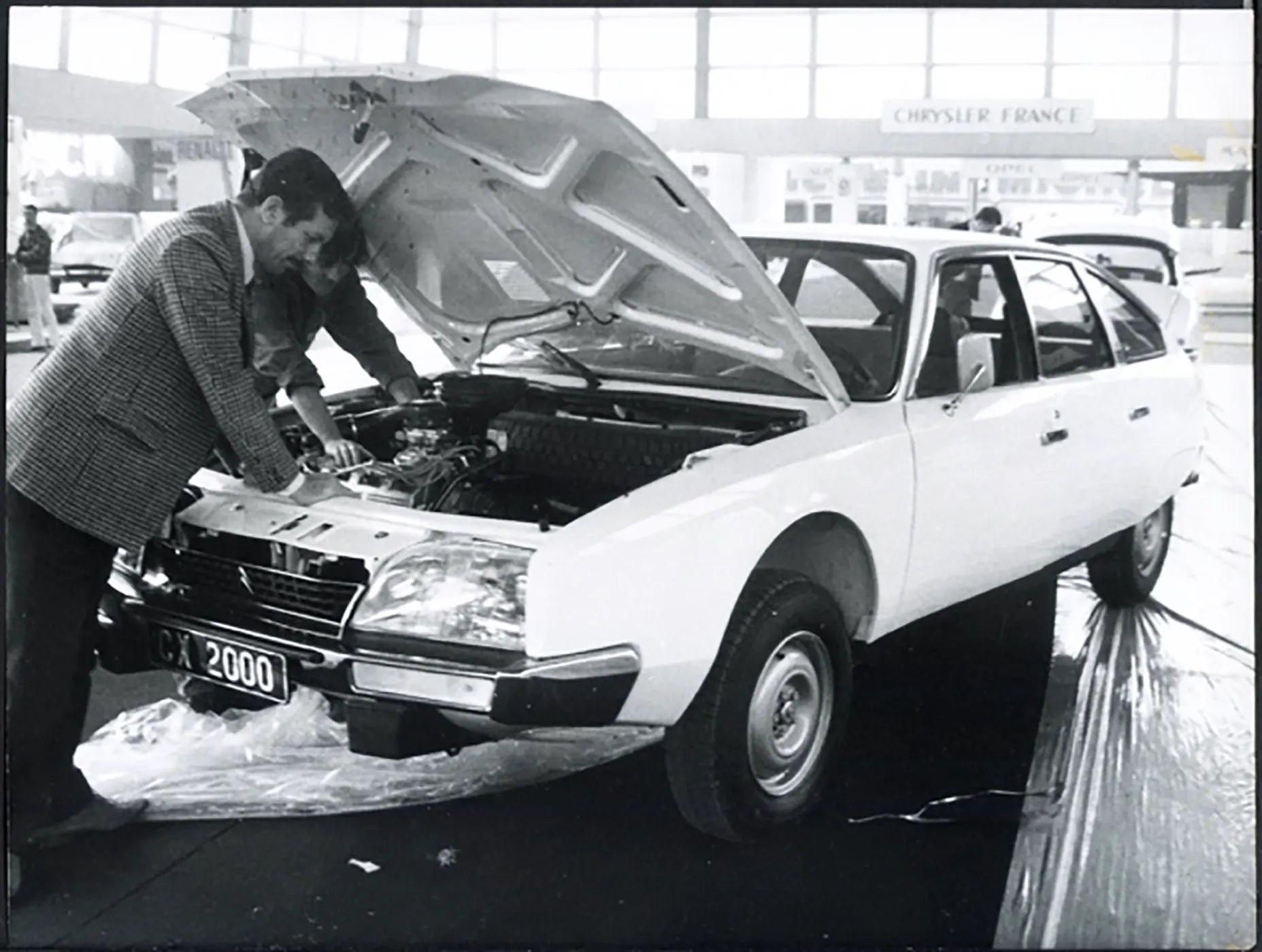 Daimler Double Salone Auto Parigi 1974 Ft 36677 - Stampa 24x18 cm - Farabola Stampa ai sali d'argento