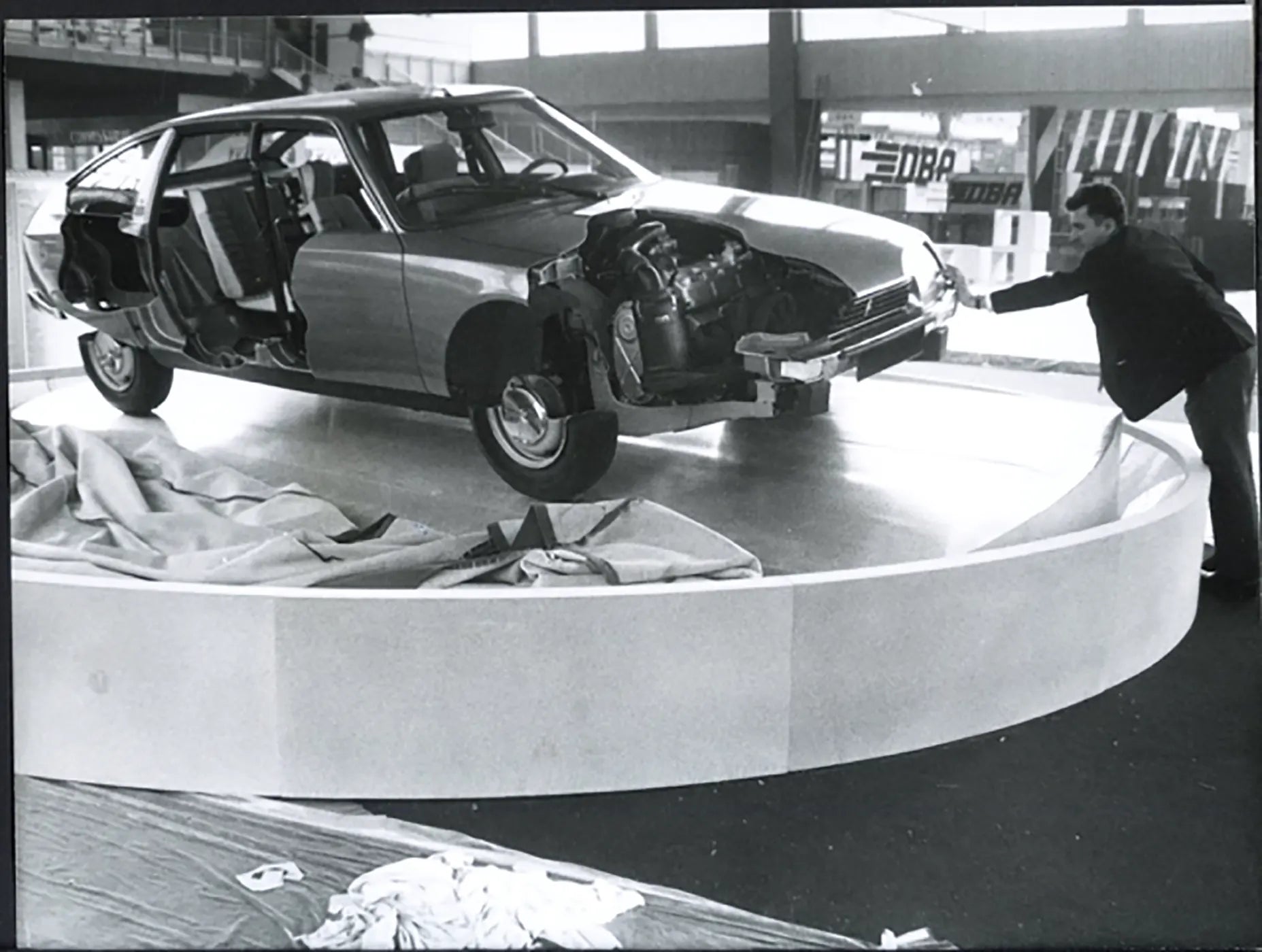 Daimler Double Salone Auto Parigi 1974 Ft 36678 - Stampa 24x18 cm - Farabola Stampa ai sali d'argento