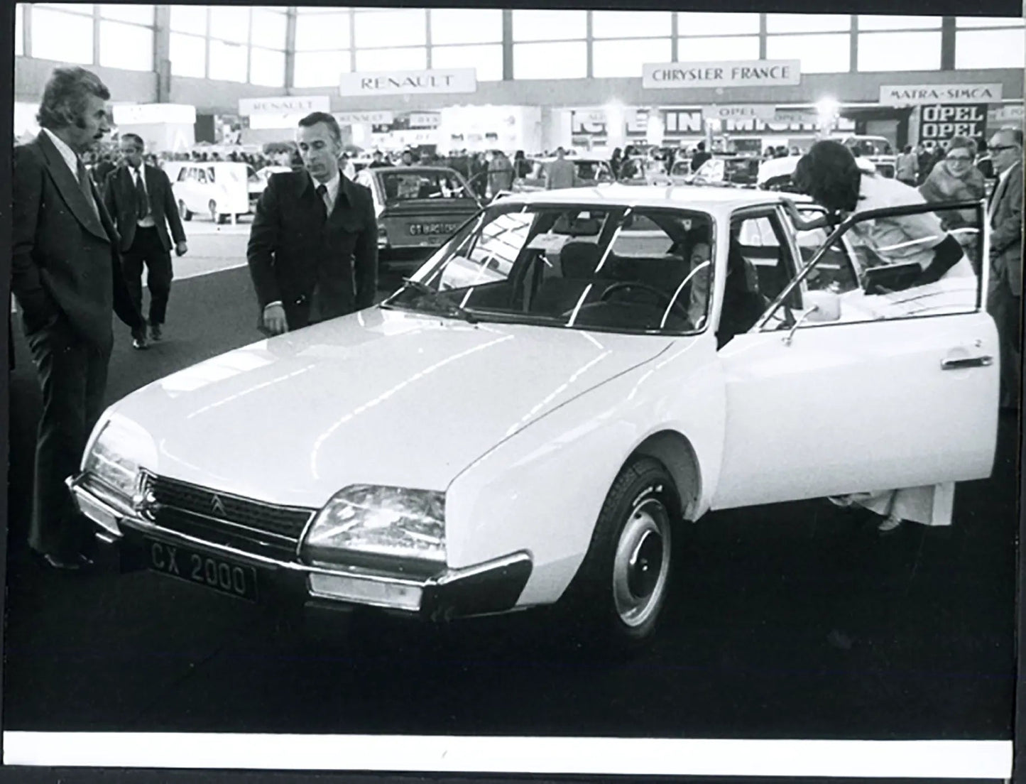 Daimler Double Salone Auto Parigi 1974 Ft 36680 - Stampa 24x18 cm - Farabola Stampa ai sali d'argento