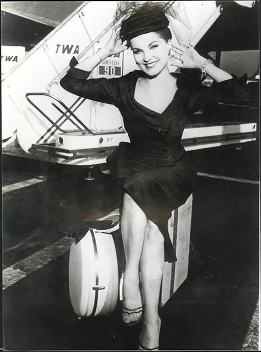 Debra Paget a New York 1956 Ft 37074 - Stampa 24x18 cm - Farabola Stampa ai sali d'argento (anni 90)