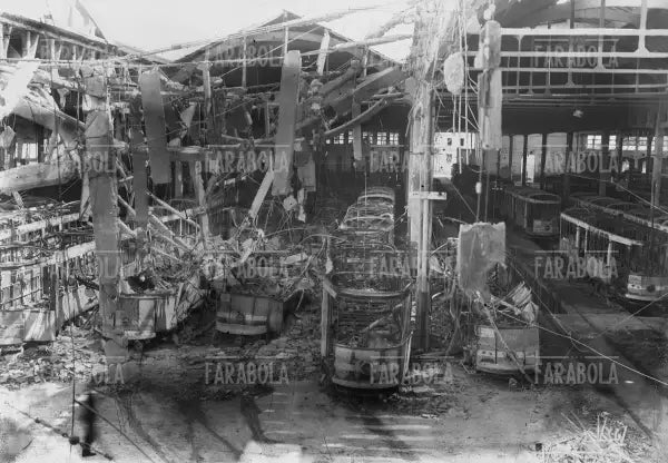 Depositi e rimesse ATM distrutti dalle bombe, 1947 - Farabola Immagine digitale