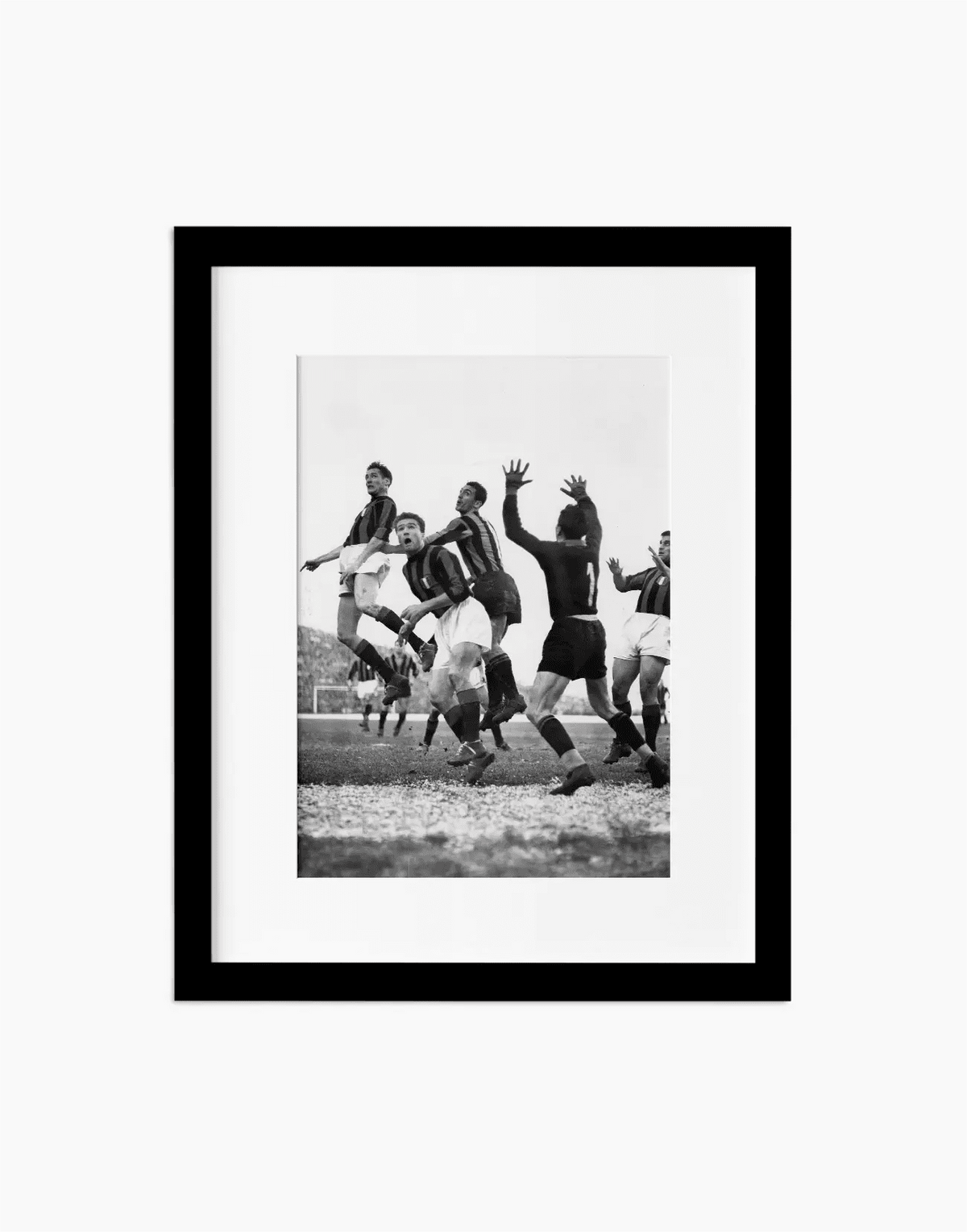 Derby di Milano, 1951 — stampa fine art con cornice nera
