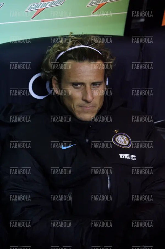 Diego Forlan, Milan vs Inter, 2012 - Farabola Immagine digitale