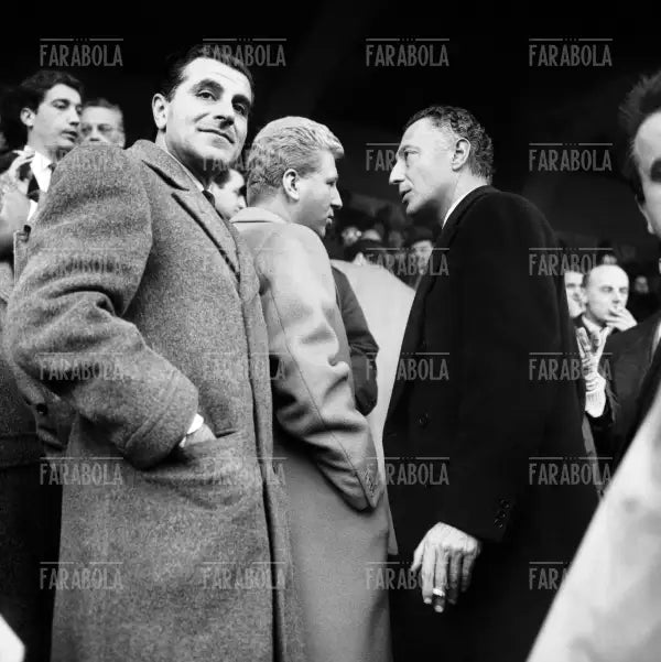 Dino Fabbri, Felice Riva e Gianni Agnelli in tribuna a San Siro, 1963 - Farabola Immagine digitale