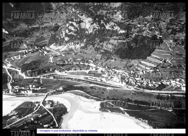 Disastro del Vajont, veduta della valle prima dell'inondazione, 1963 - Farabola Immagine digitale
