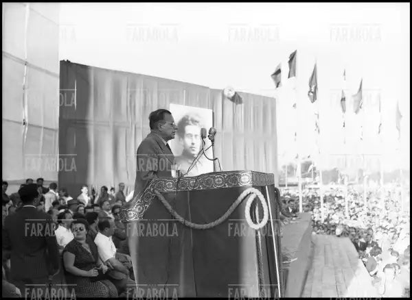 Discorso di Palmiro Togliatti alla Festa de l'Unità, Milano, 1953 - Farabola Immagine digitale