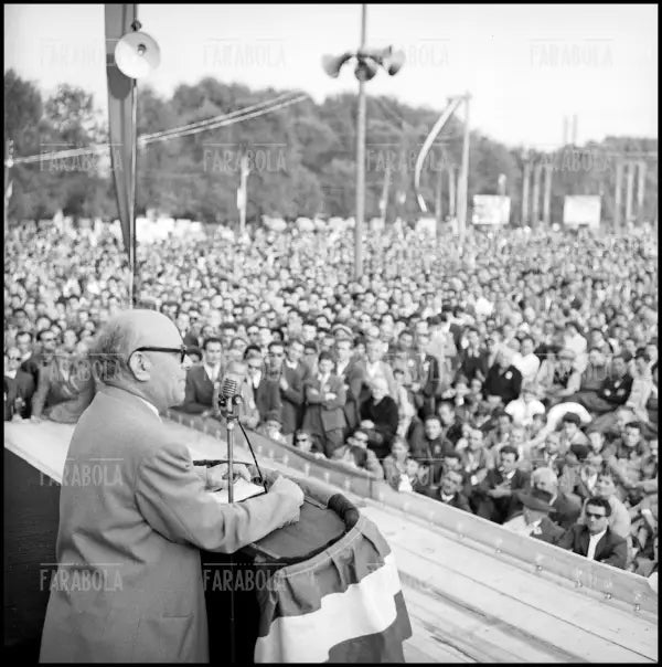 Discorso di Umberto Terracini alla Festa de l'Unità, Milano, 1959 - Farabola Immagine digitale