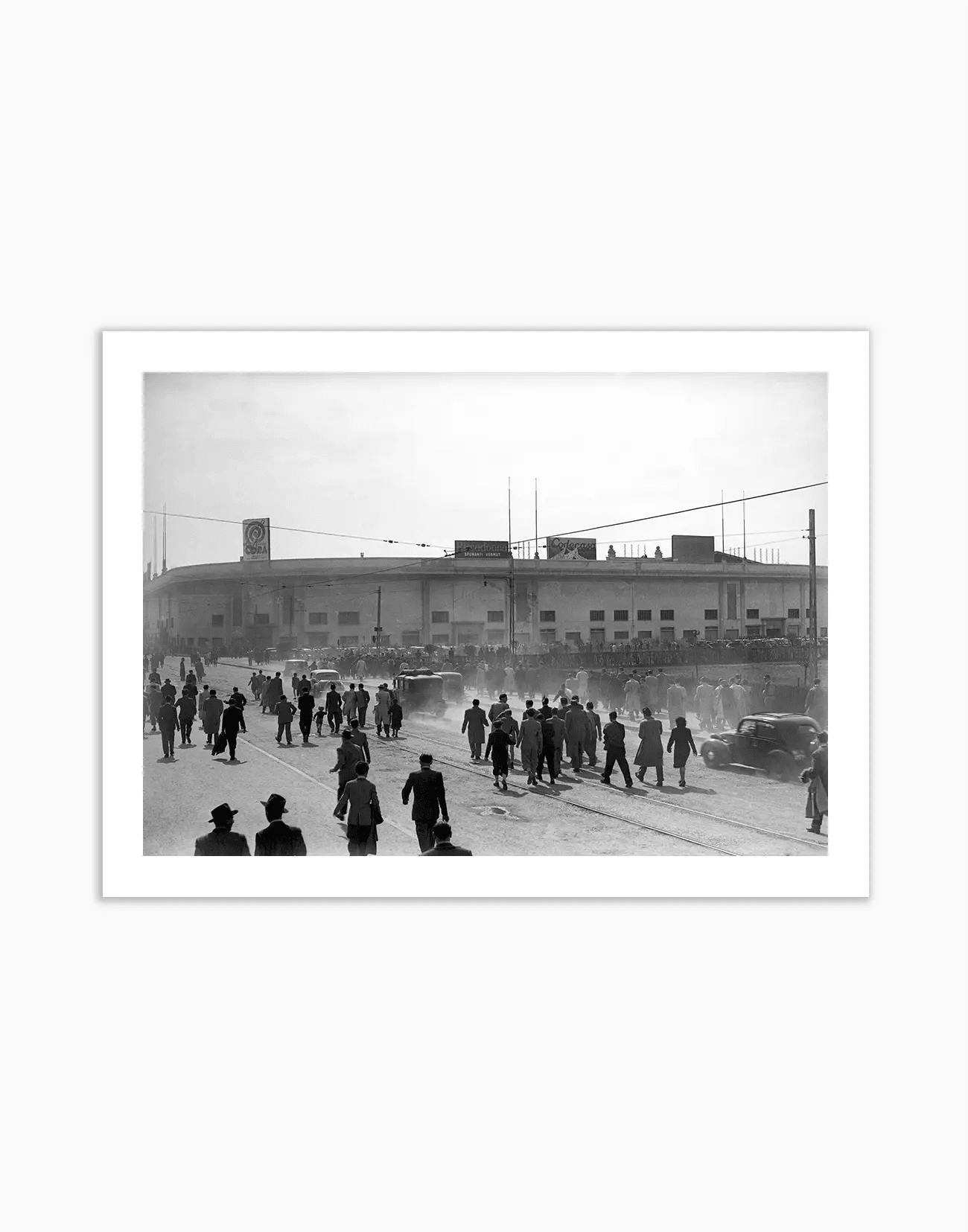 Domenica a San Siro, Milano, 1947 - Farabola WhiteWall App Product
