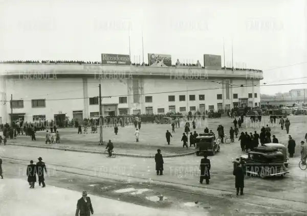 Domenica di derbu allo stadio San Siro, Milano, 1946 - Farabola Immagine digitale