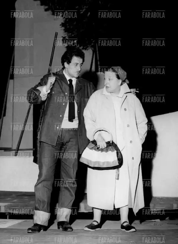Domenico Modugno e Paola Borboni, La Rosa di Zolfo, 1958 - Farabola Immagine digitale