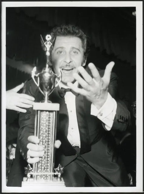 Domenico Modugno vince Sanremo 1966 Ft 35804 - Stampa 24x18 cm - Farabola Stampa ai sali d'argento (anni 90)