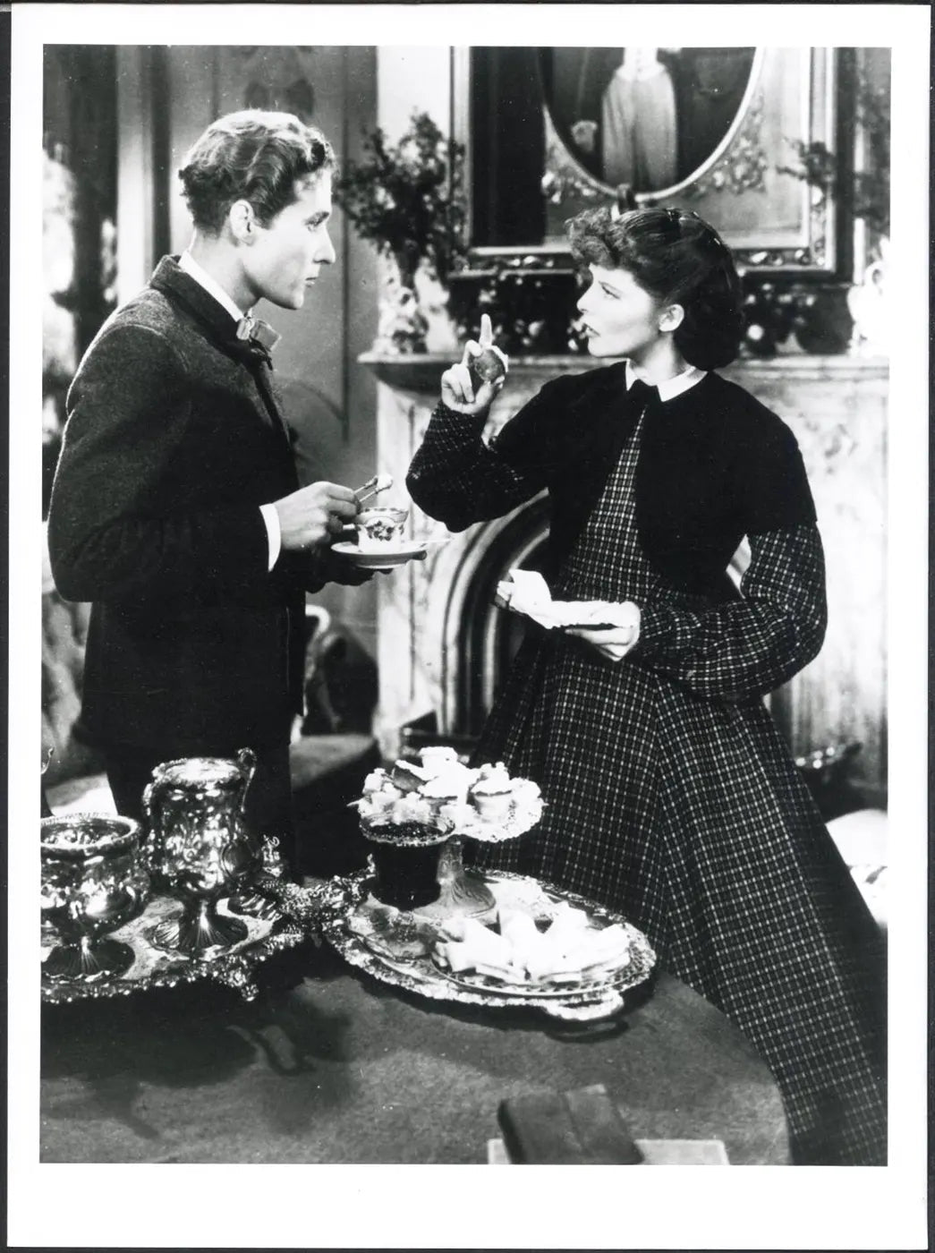 Douglas Montgomery Katherine Hepburn 1933 Ft 37533 - Stampa 24x18 cm - Farabola Stampa ai sali d'argento (anni 90)