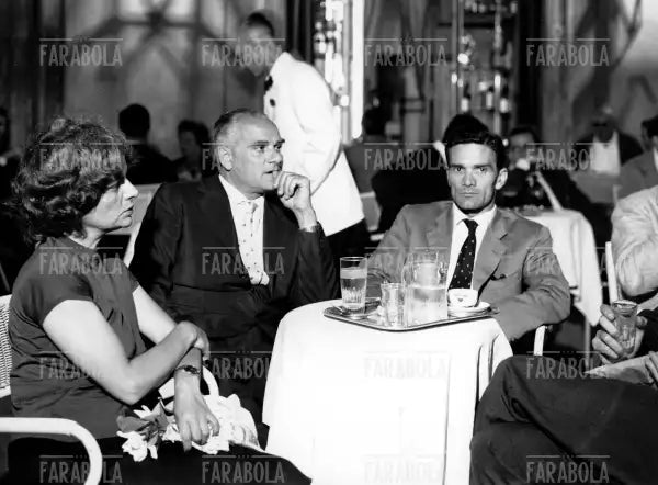 Elsa Morante, Alberto Moravia e Pier Paolo Pasolini, Roma, 1960 - Farabola Immagine digitale