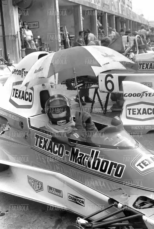 Emerson Fittipaldi su McLaren - Ford Cosworth, 1974 - Farabola Immagine digitale