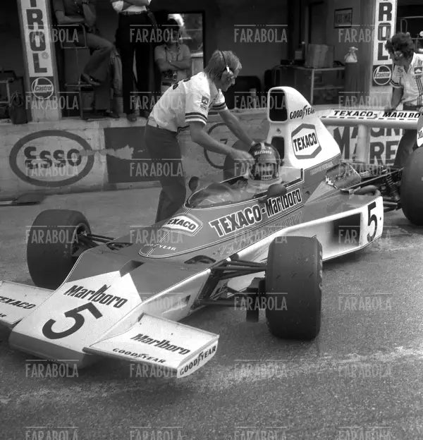 Emerson Fittipaldi su McLaren - Ford Cosworth, Gp di Monza, 1974 - Farabola Immagine digitale