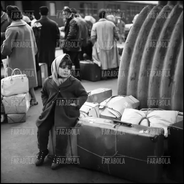 Emigrati in Stazione Centrale, Milano, 1961 - Farabola Immagine digitale