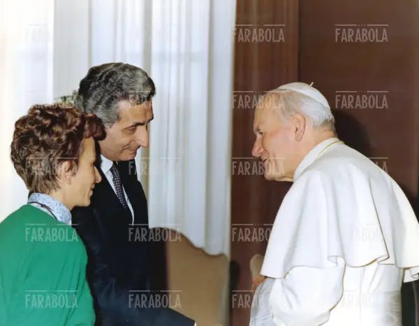 Emma Bonino e Novelli con papa Giovanni Paolo II, Città del Vaticano, 1986 - Farabola Immagine digitale