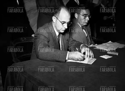 Enrico Fermi al Congresso di Fisica, Como, 1948 - Farabola Immagine digitale