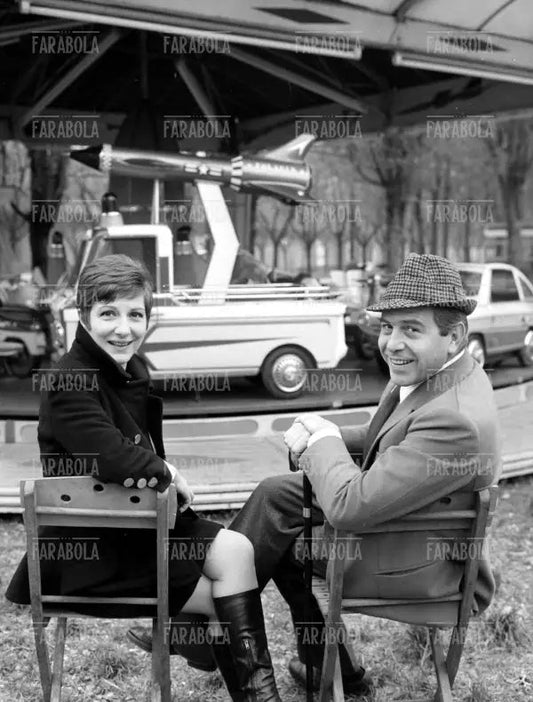 Enrico Maria Salerno con la moglie Valeria Valeri, Milano, 1968 - Farabola Immagine digitale