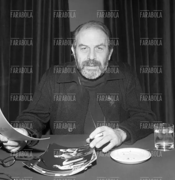 Enrico Maria Salerno nella commedia Io, l'erede!, Milano, 1981 - Farabola Immagine digitale