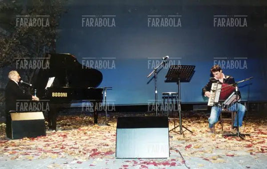 Enzo e Paolo Jannacci, Milano, le acque dell'incontro, 2001 - Farabola Immagine digitale