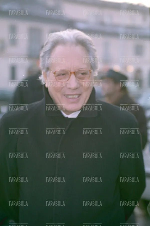 Enzo Jannacci al matrimonio di Paolo Rossi, Milano, 2001 - Farabola Immagine digitale