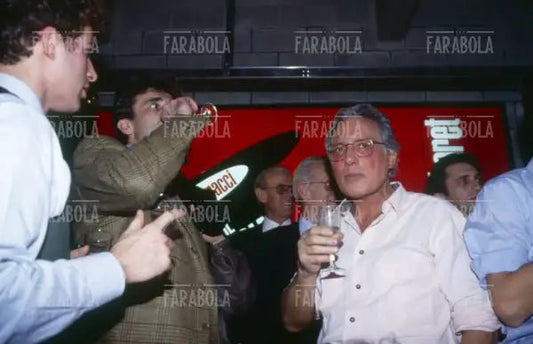 Enzo Jannacci all'inaugurazione del suo locale "Il Bolgia Umana", Milano, 1994 - Farabola Immagine digitale